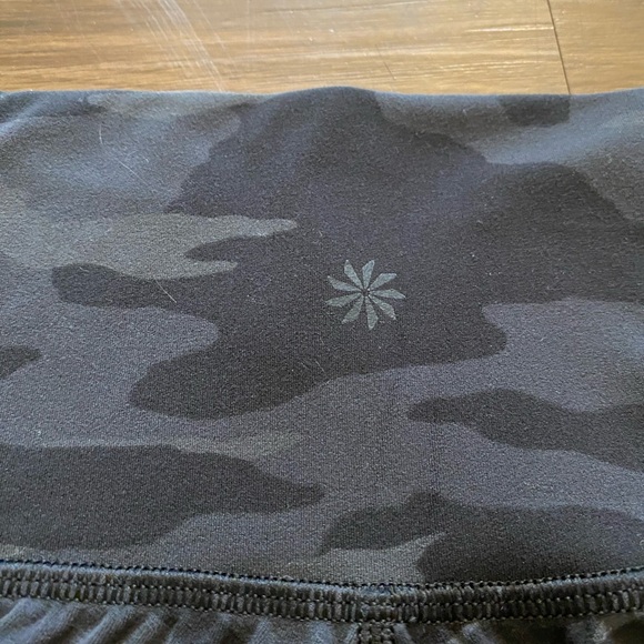 ATHLETA Salutation Camo Jogger Powervita Black Gray Women’s Size Small - Picture 5 of 10